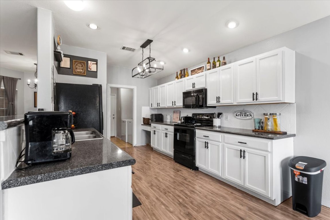Property Photo:  107 Jefferson Cove  TX 78621 