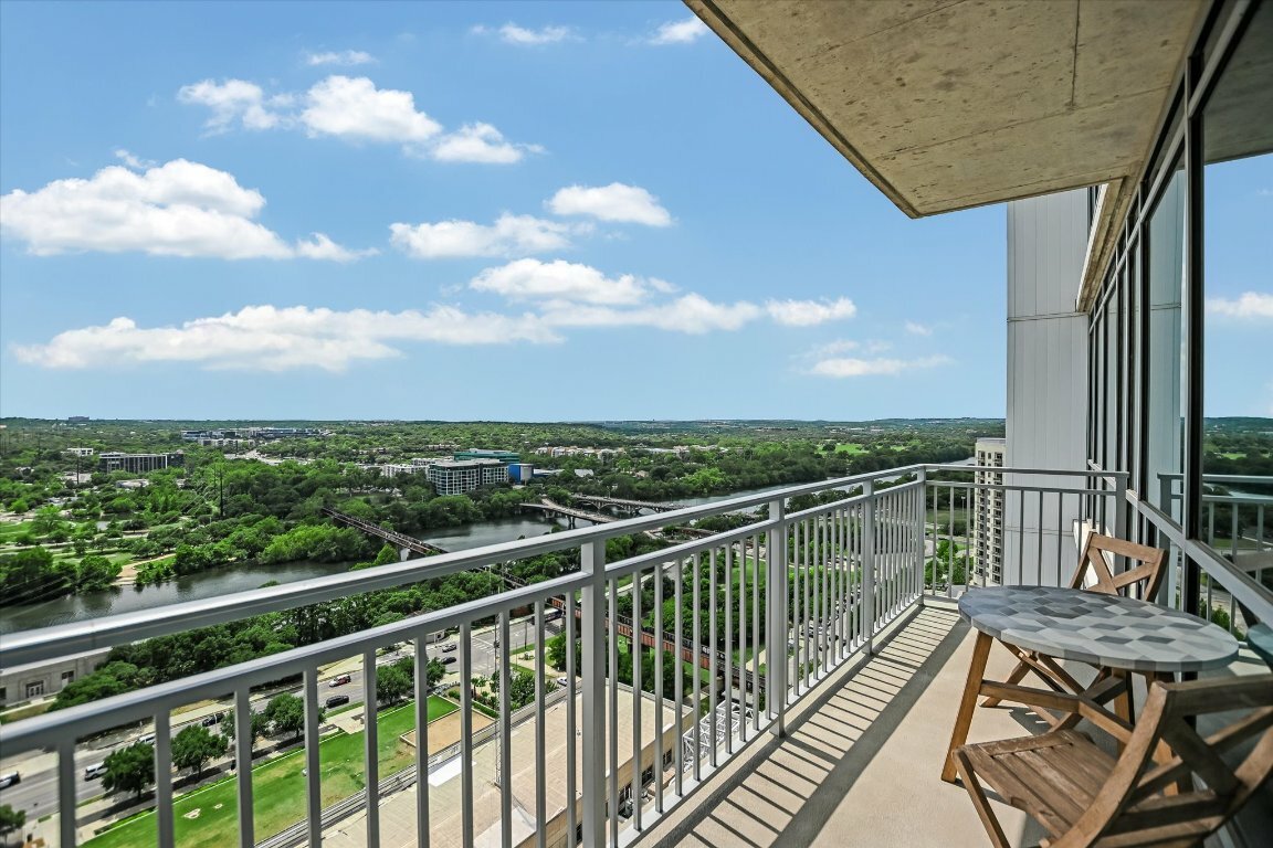 Property Photo: 222 West Avenue 2001 TX 78701