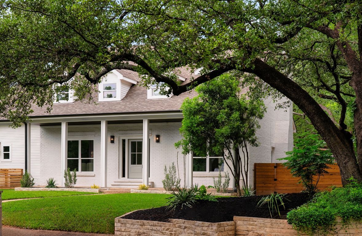 Property Photo: 3112 Brightwood Drive TX 78746