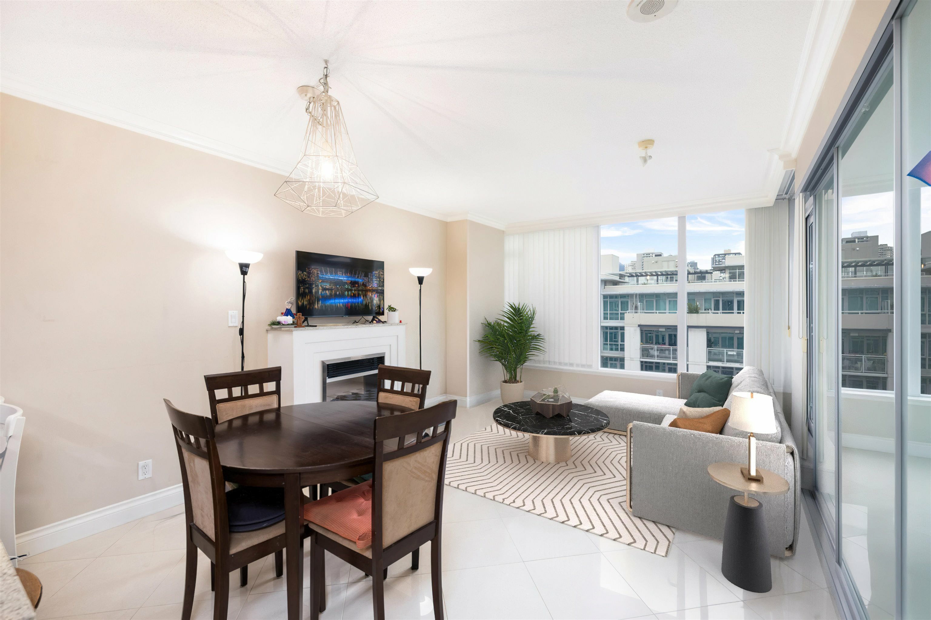 Property Photo:  133 E Esplanade Avenue 607  BC V7L 1A1 
