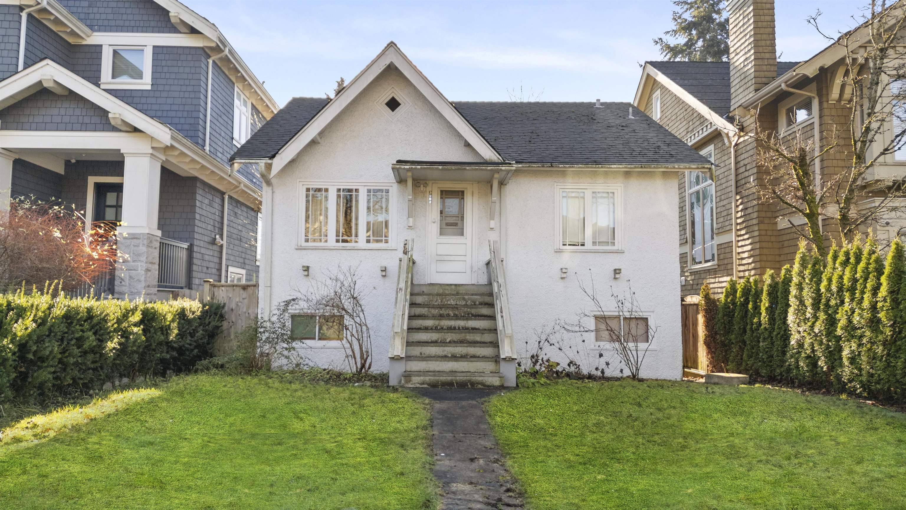 Property Photo: 3782 W 37th Avenue BC V6N 2V9