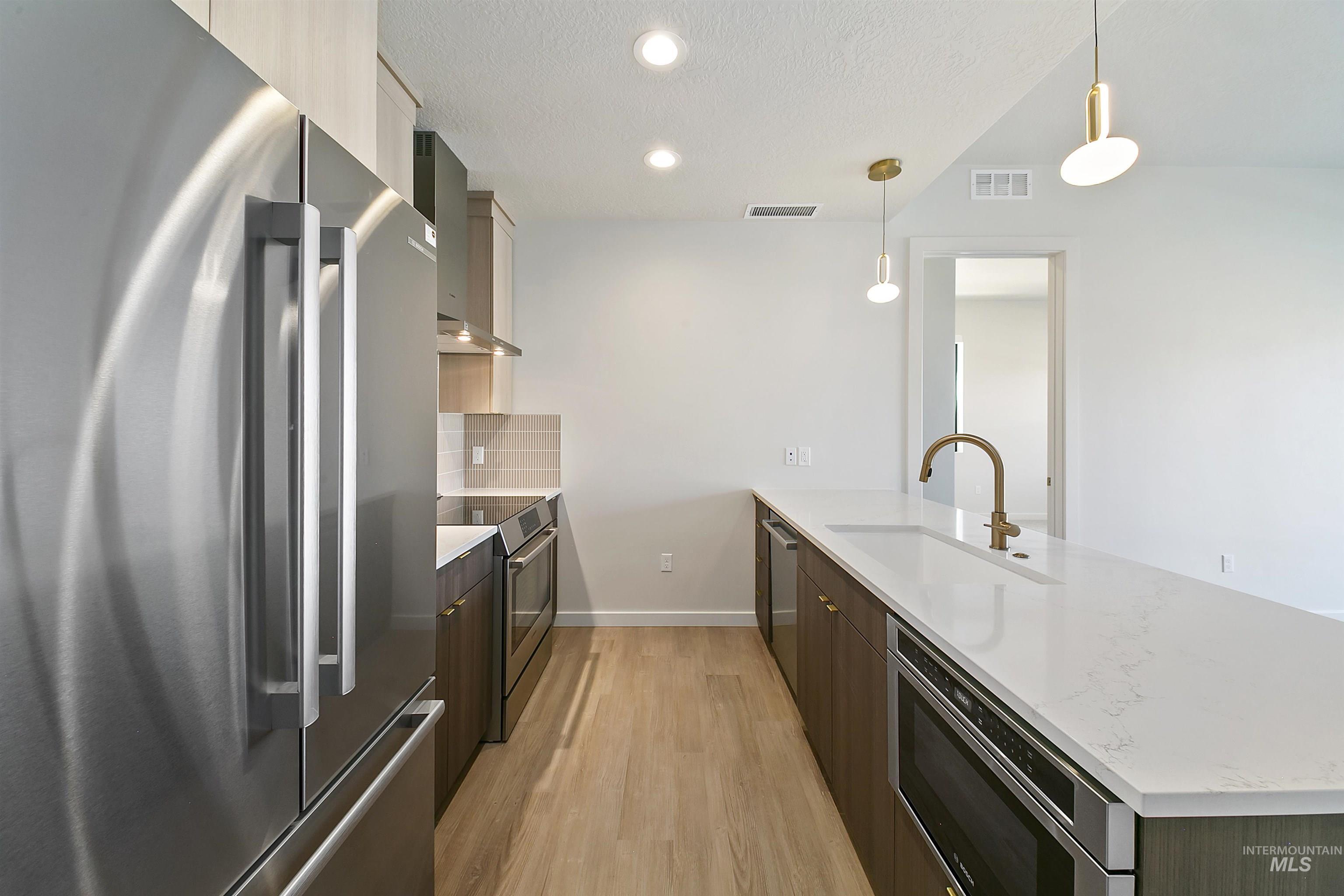 Property Photo: 4340 E Haystack St 201 ID 83716
