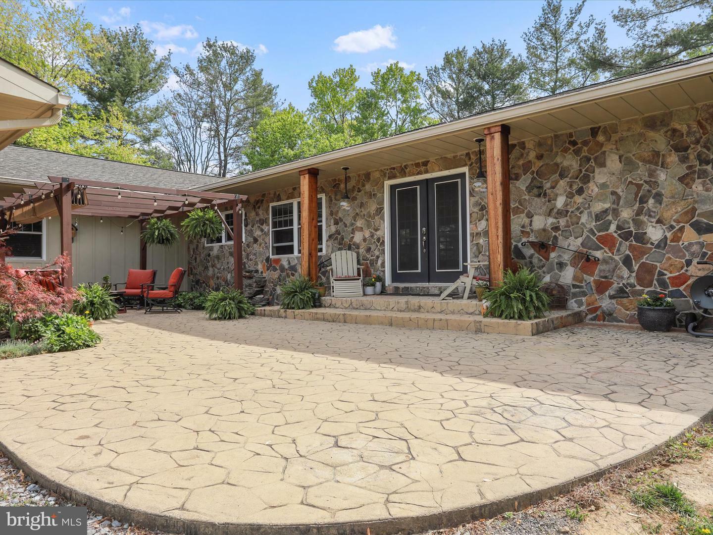 Property Photo: 2671 Parshall Road VA 22611