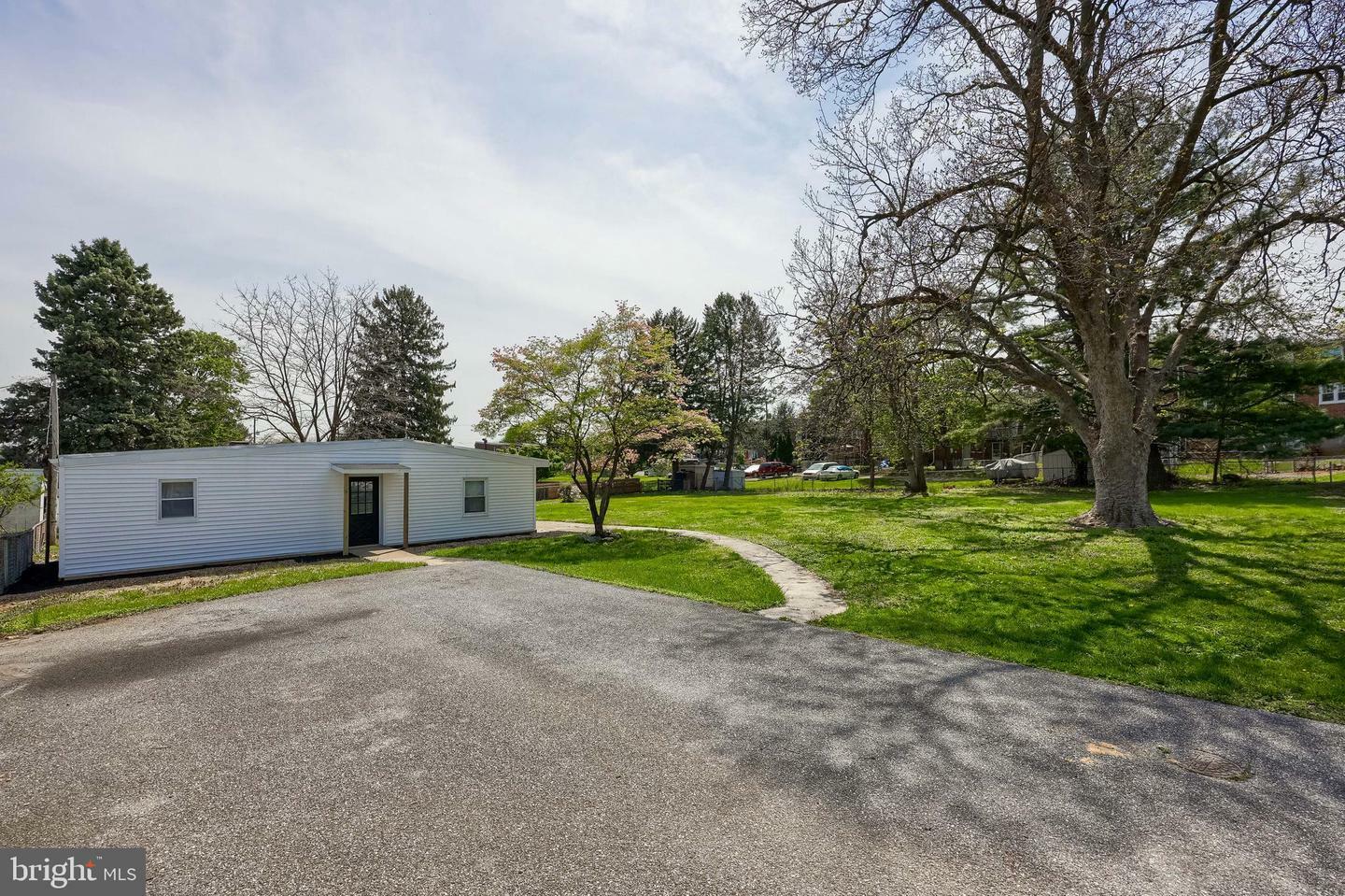 Property Photo: 1026 Lafayette Street PA 17603