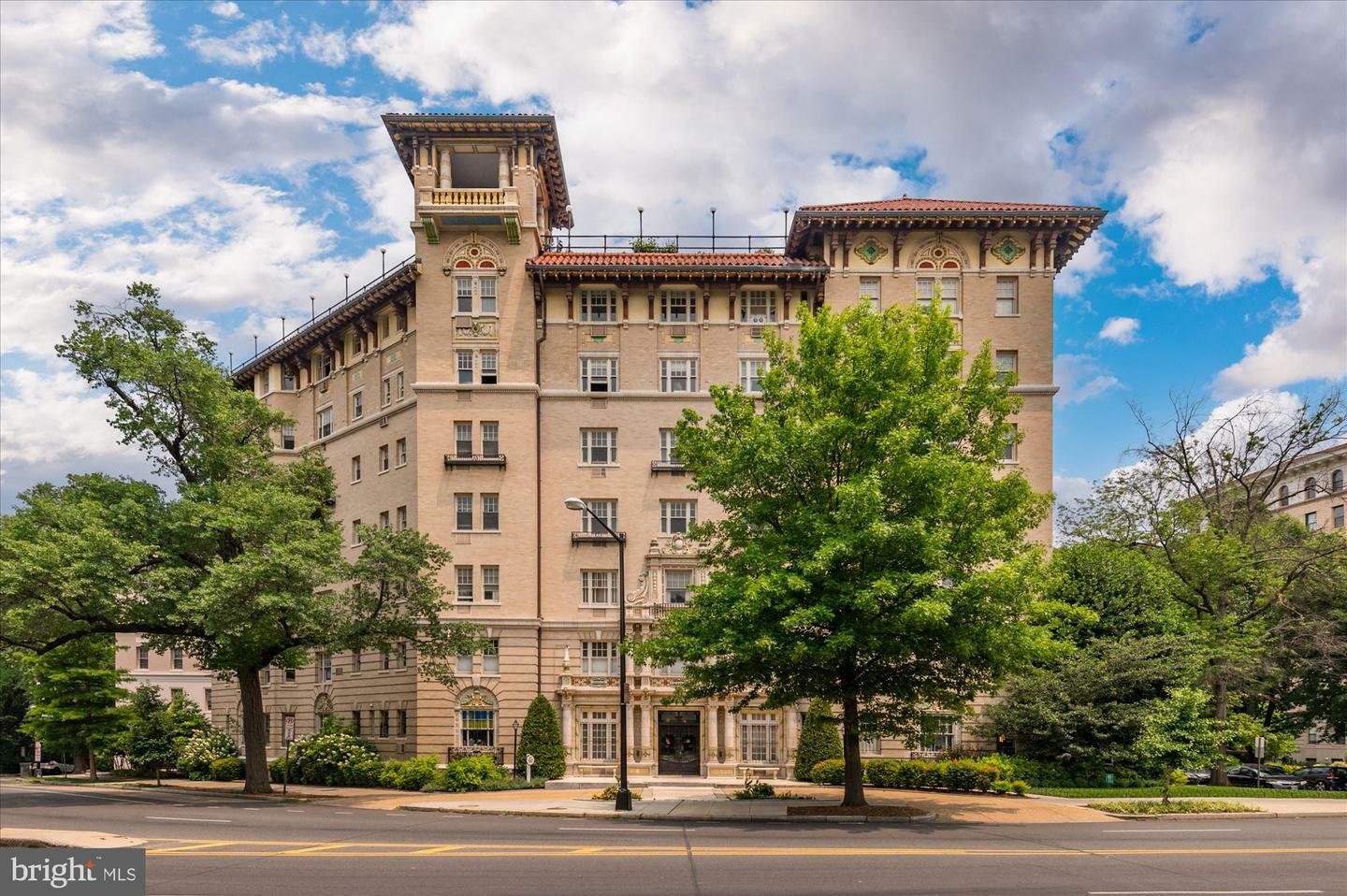 Property Photo: 2311 Connecticut Avenue NW 101 DC 20008