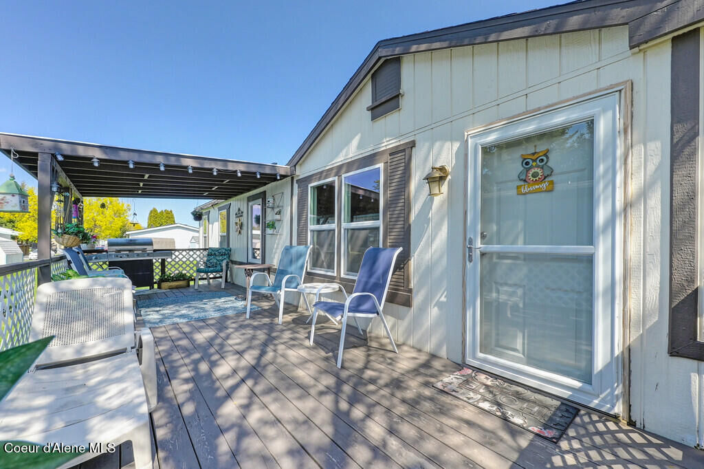 Property Photo:  2269 W Merlyn Way  ID 83854 