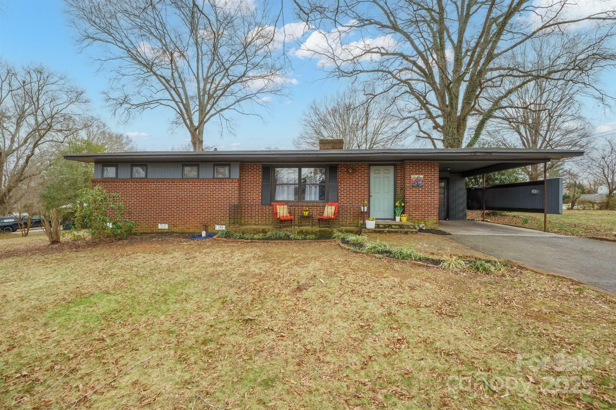 401 Clover Lane  Newton NC 28658 photo
