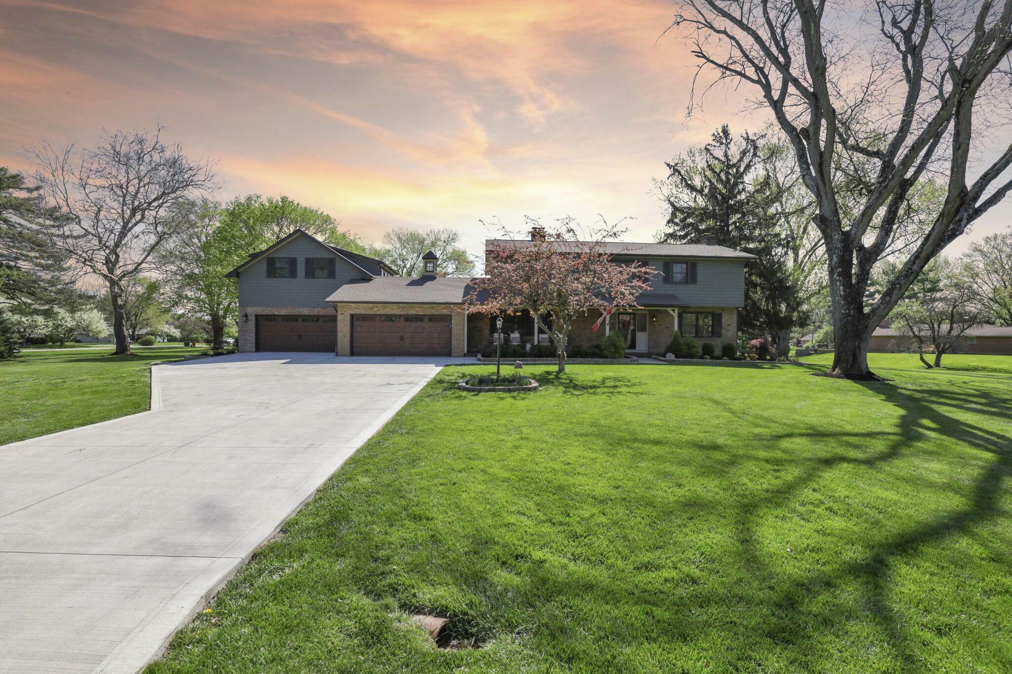 Property Photo: 3373 Sunnybrook Drive OH 43221