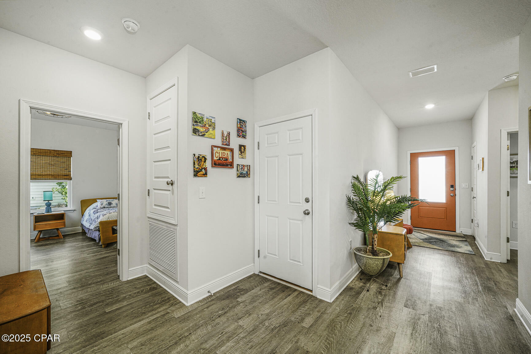 Property Photo: 175 Heron Court FL 32456