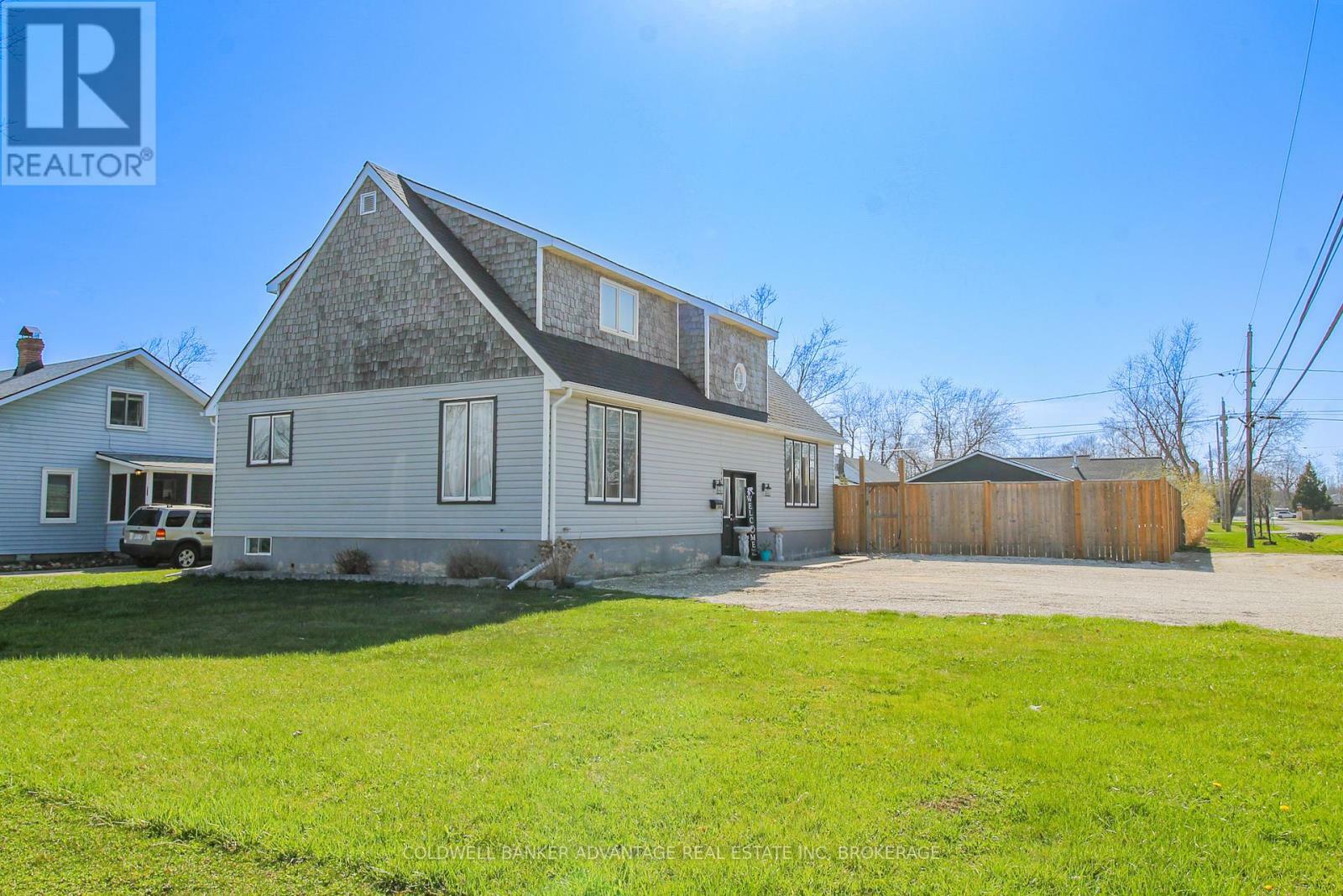 Photo de la propriété: 1341 Lakehurst Avenue ON L2A 6C5