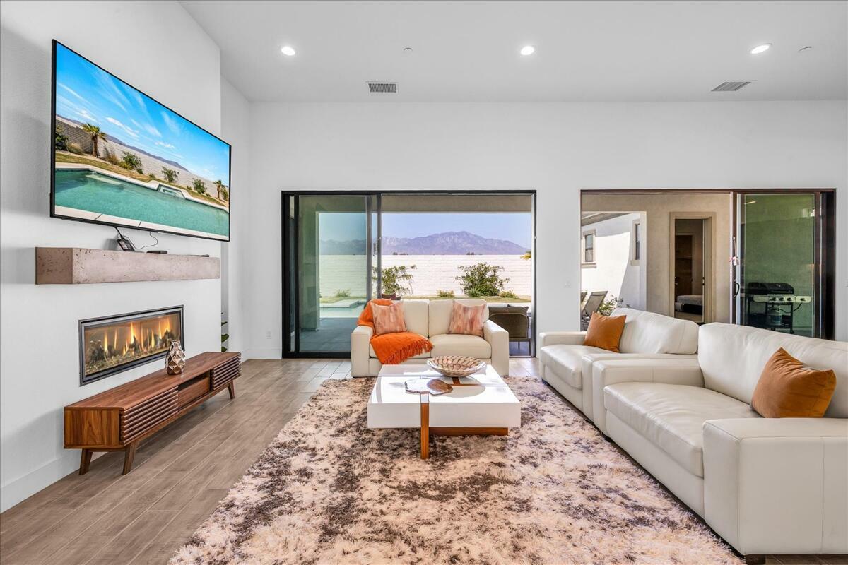 49901 Crescent Passage  Palm Desert CA 92211 photo