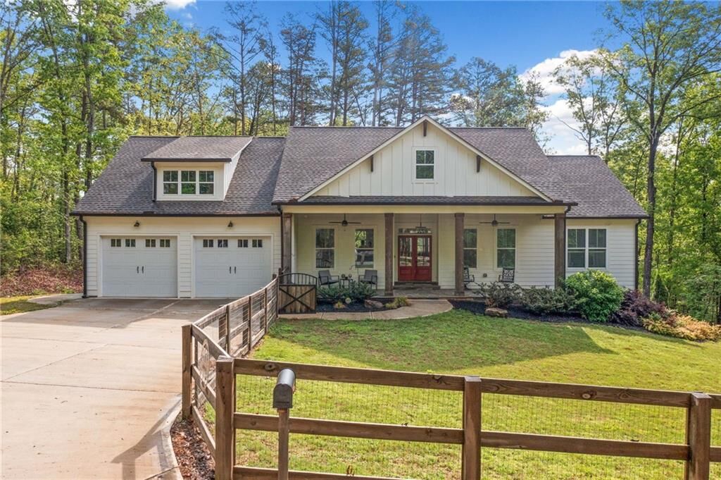 Property Photo: 672 Dogwood Drive GA 30107