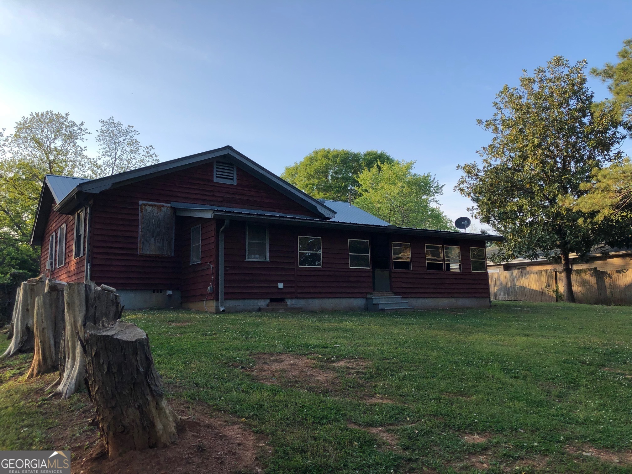 Property Photo: 800 Park Avenue GA 30511