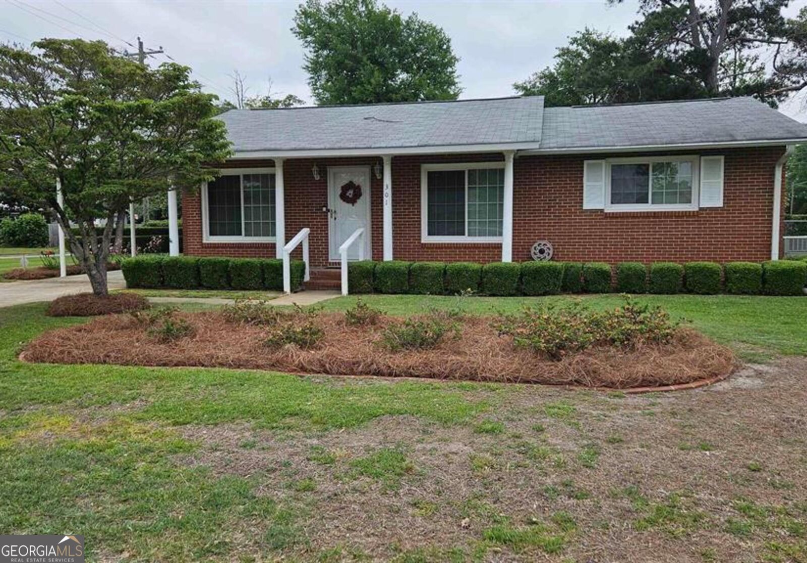 Property Photo: 301 Greenwood Drive GA 31093
