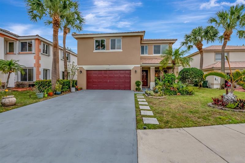 Property Photo: 6240 NW 41st Ter FL 33073