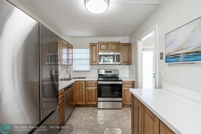 8900 Washington Blvd 403A  Pembroke Pines FL 33025 photo