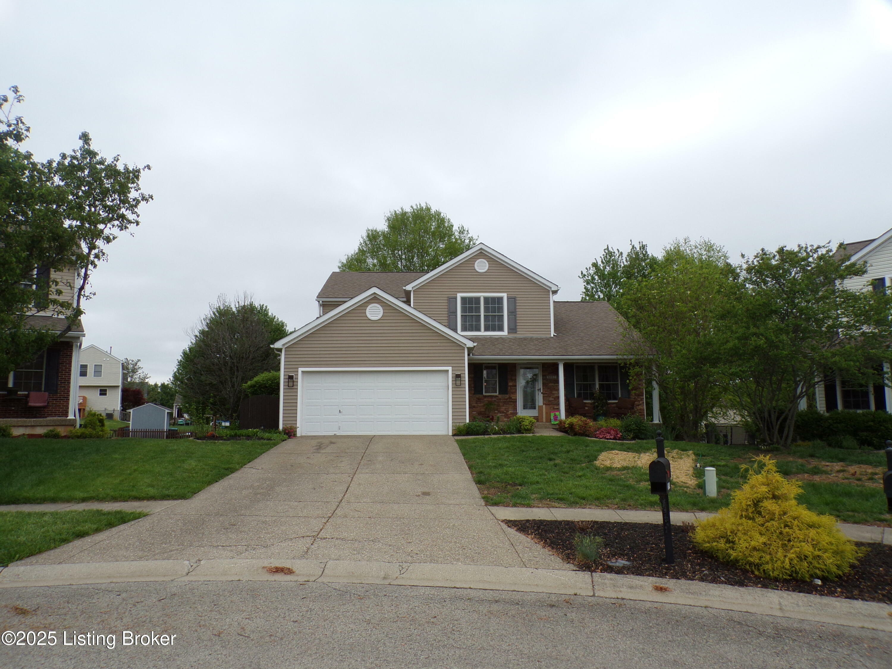Property Photo: 6602 Silo Ridge Ct KY 40299