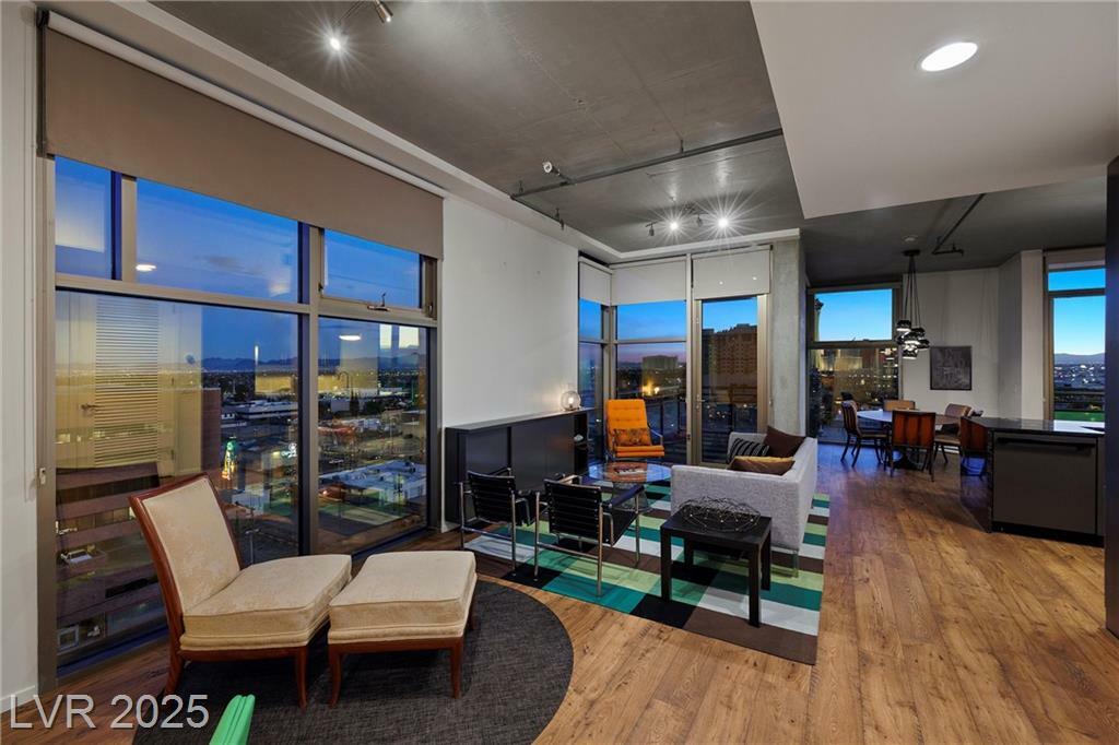 Property Photo: 353 East Bonneville Avenue 1004 NV 89101