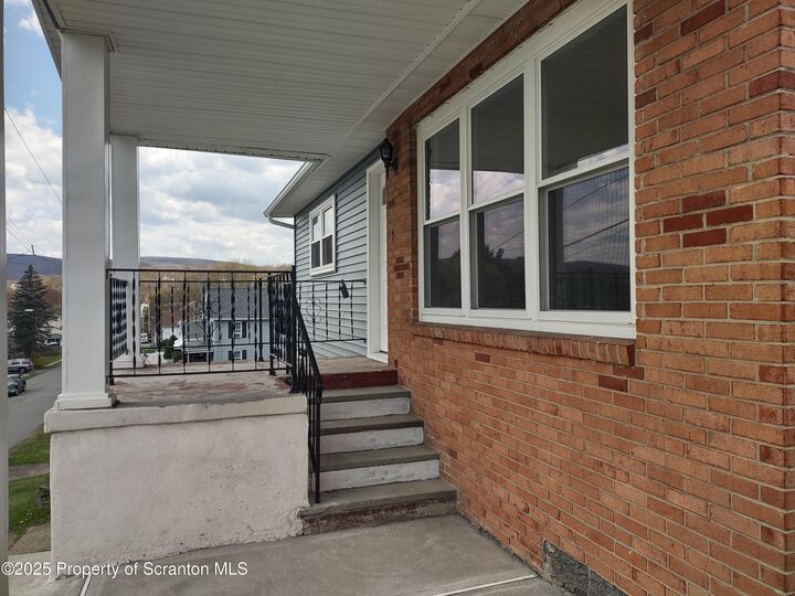 Property Photo:  1104 Filbert Street  PA 18403 