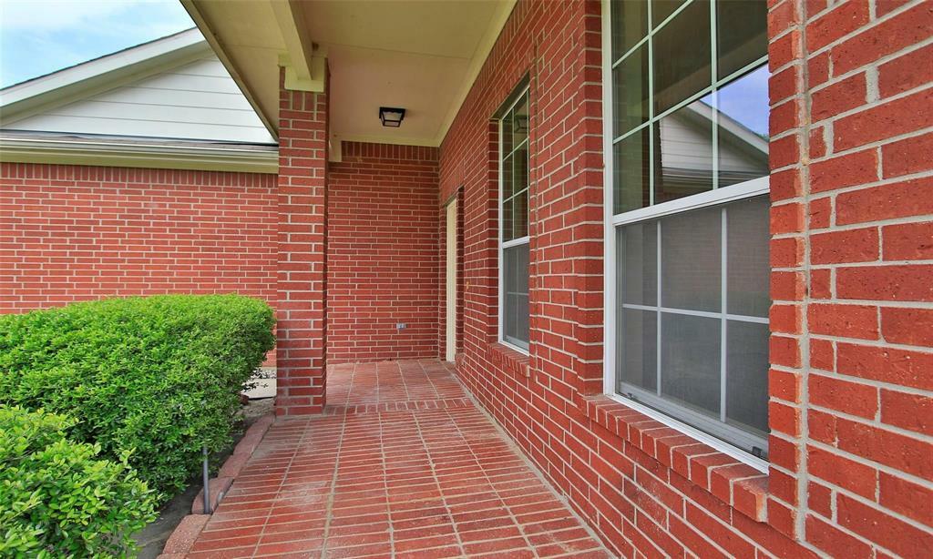 Property Photo: 20506 Spring Lilac Lane TX 77388