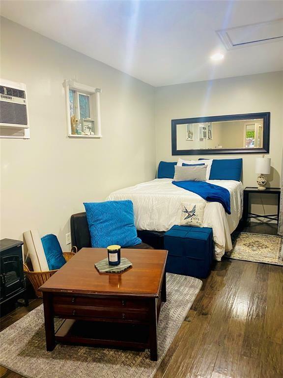 Property Photo: 4314 Gano St TX 77009
