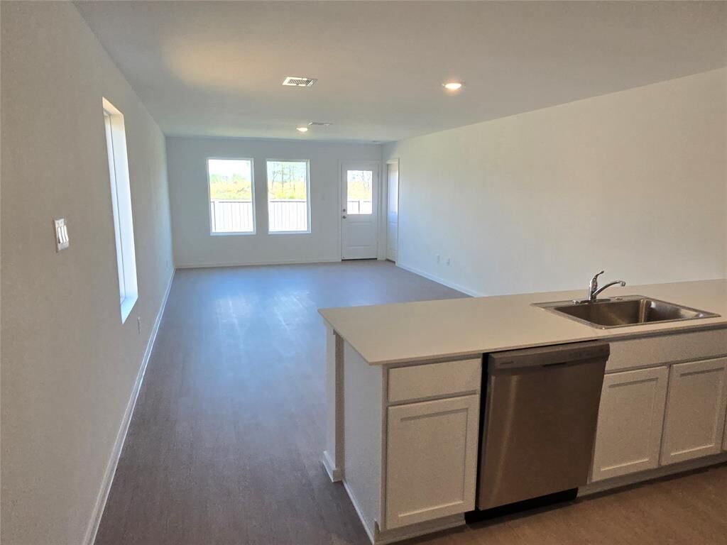 Property Photo: 9011 Silver Canoe Way TX 77521