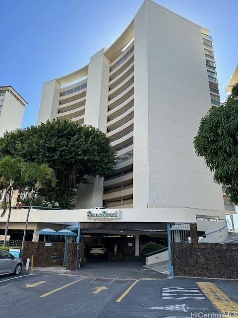 Property Photo: 2877 Kalakaua Avenue 1105 HI 96815