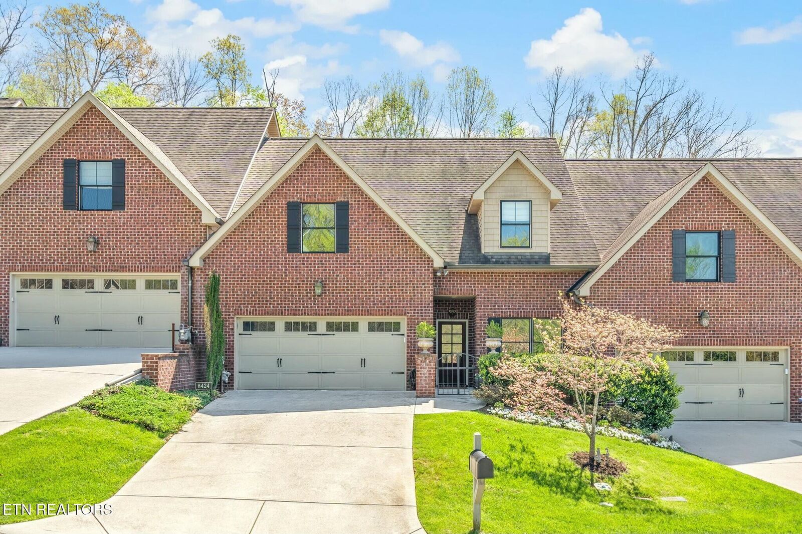Property Photo:  8424 Vinings Way  TN 37919 