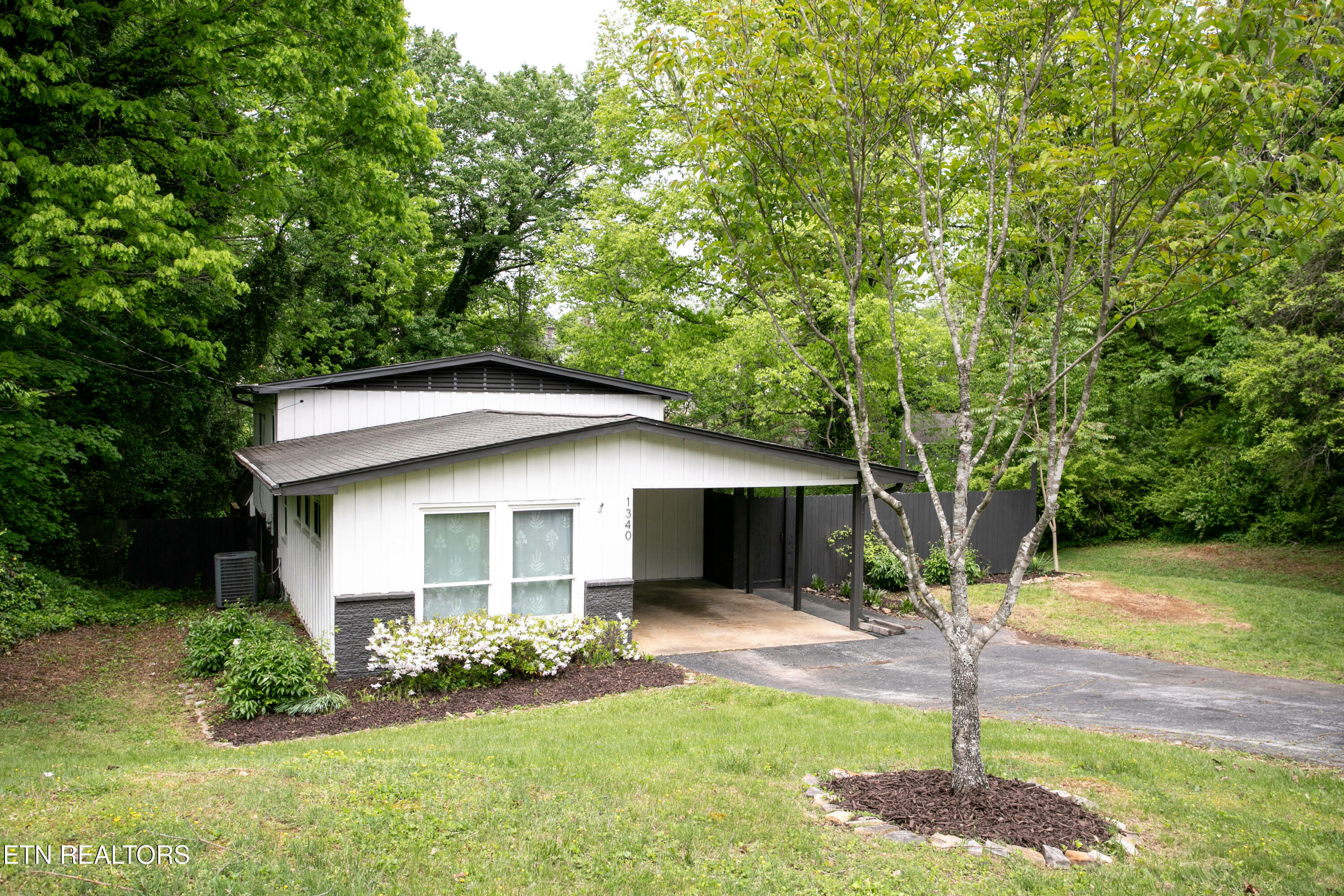 Property Photo: 1340 Sumac Drive TN 37919