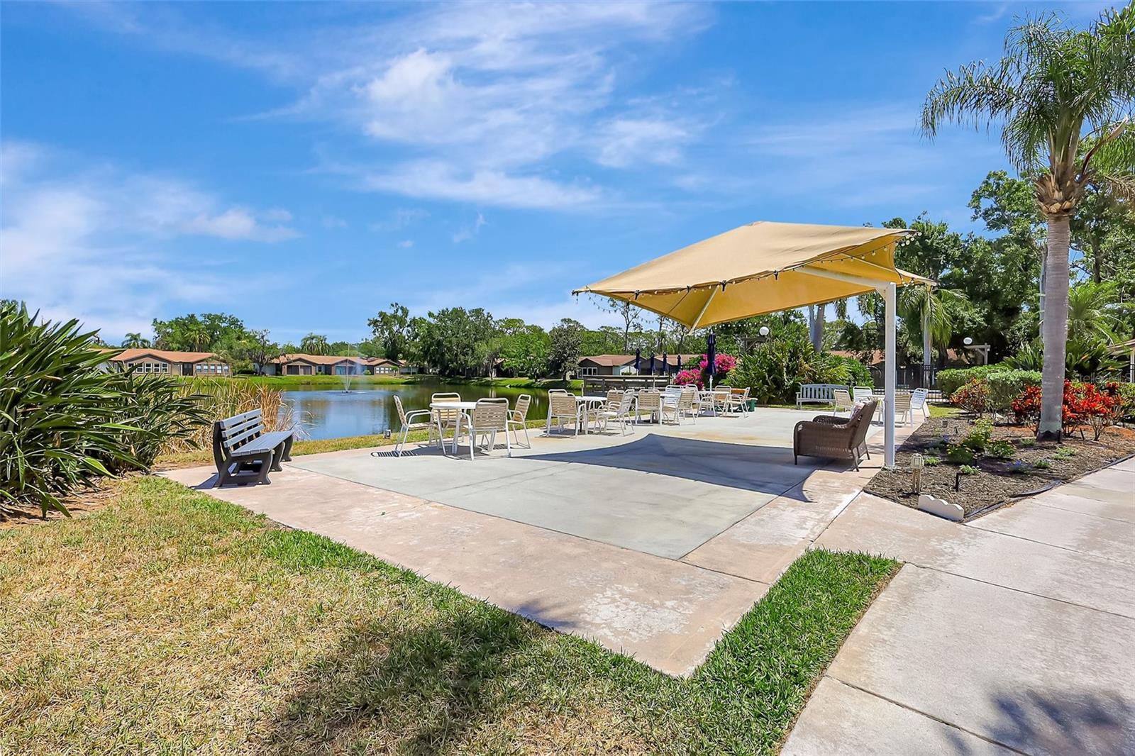 Property Photo: 4722 Oak Hill Lane 44 FL 34232