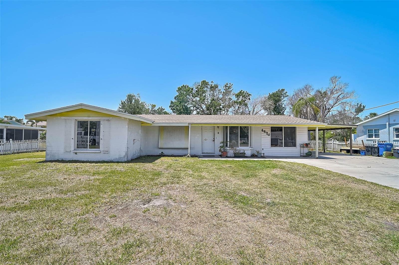 Property Photo: 4420 101st Street W FL 34210