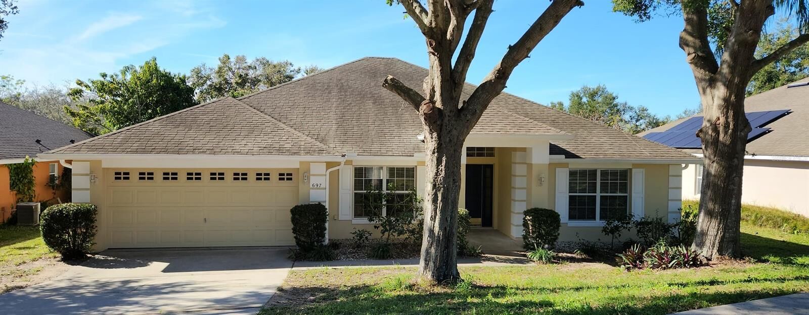 Property Photo: 697 Winding Lake Drive FL 34711