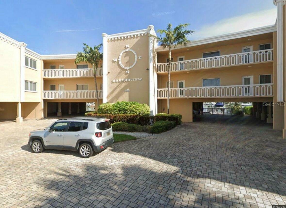 Property Photo: 11605 3rd St E 303 FL 33706