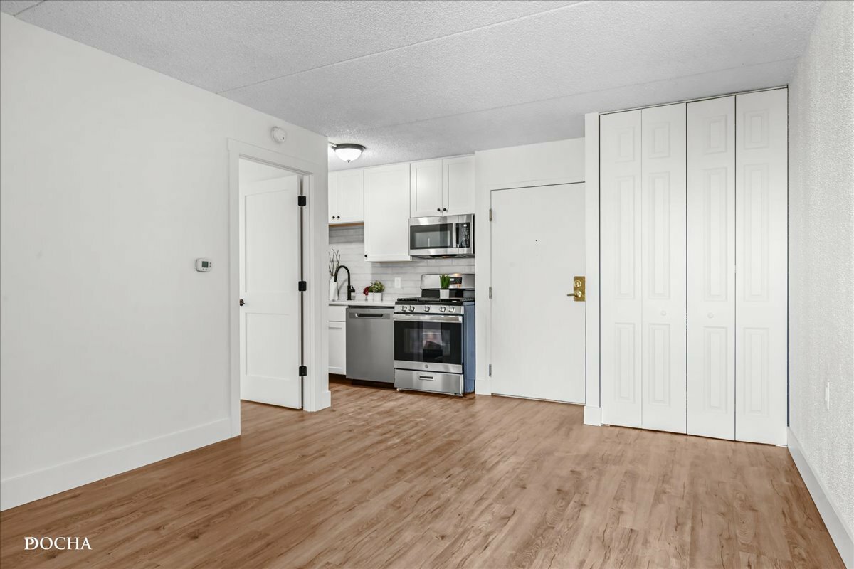 Property Photo: 1750 N Marywood Avenue 501 IL 60505