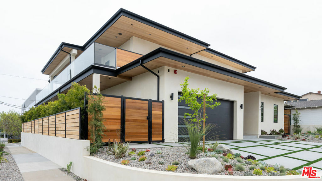 Property Photo: 461 Chabela Drive CA 90266