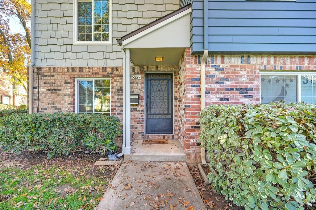 Property Photo: 5227 Gibbons Drive CA 95608