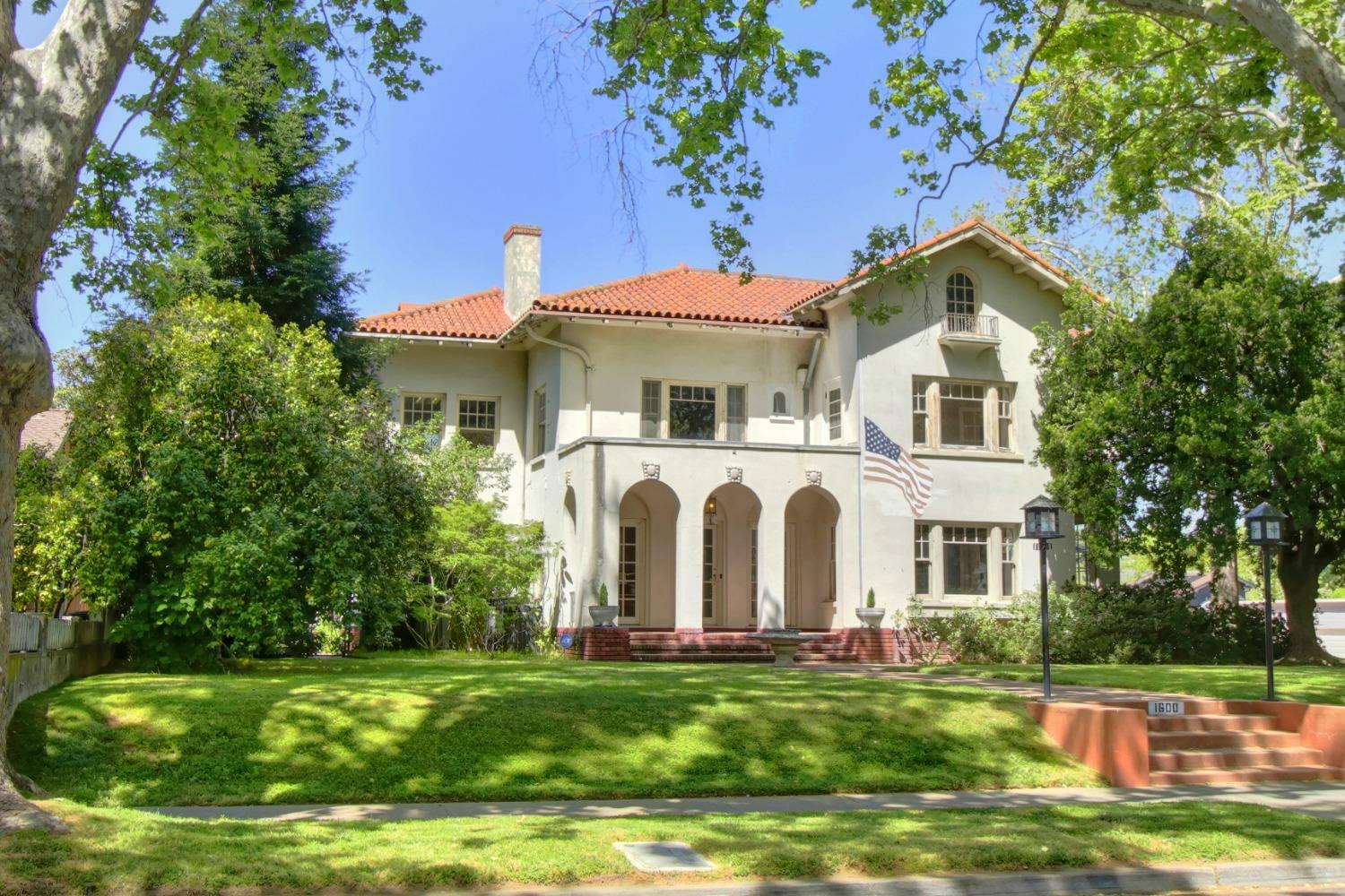 1600 39th Street  Sacramento CA 95816 photo
