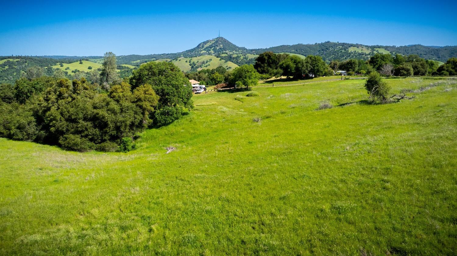 Property Photo: 237 Sunshine Lane CA 95245
