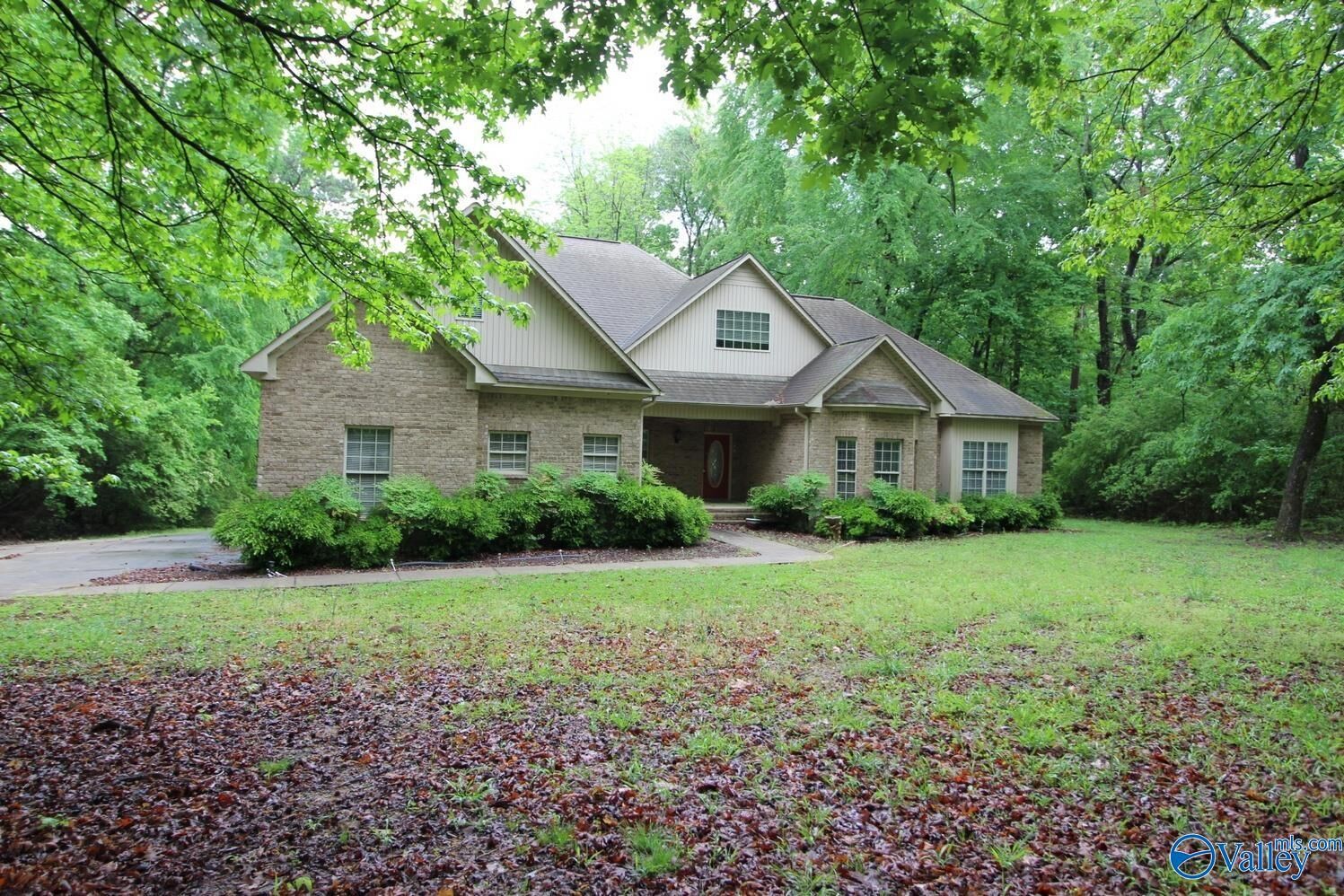 Property Photo: 730 John Cabaniss Road AL 35755