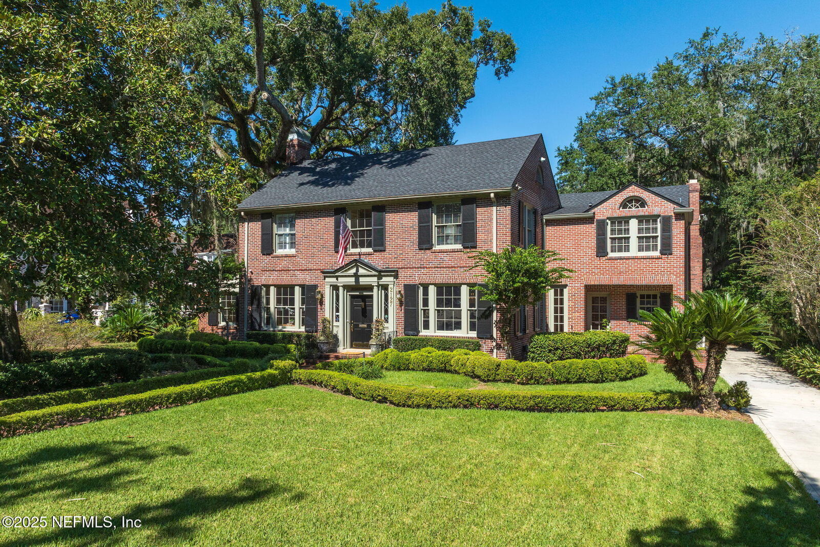 Property Photo:  2127 River Road  FL 32207 