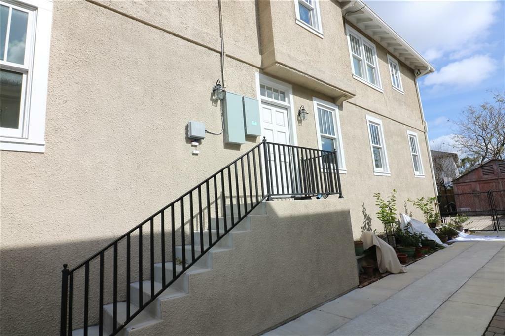 Property Photo: 2729 Jefferson Avenue A LA 70115
