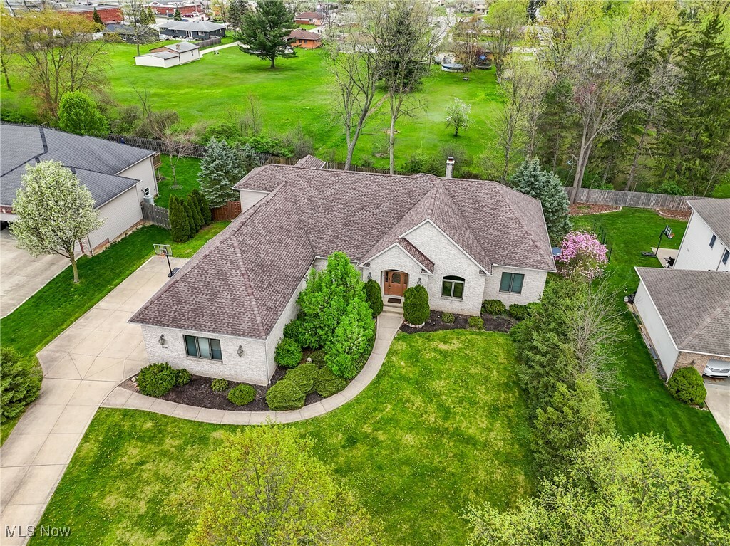 Property Photo: 12750 Clearbrook Oval OH 44133
