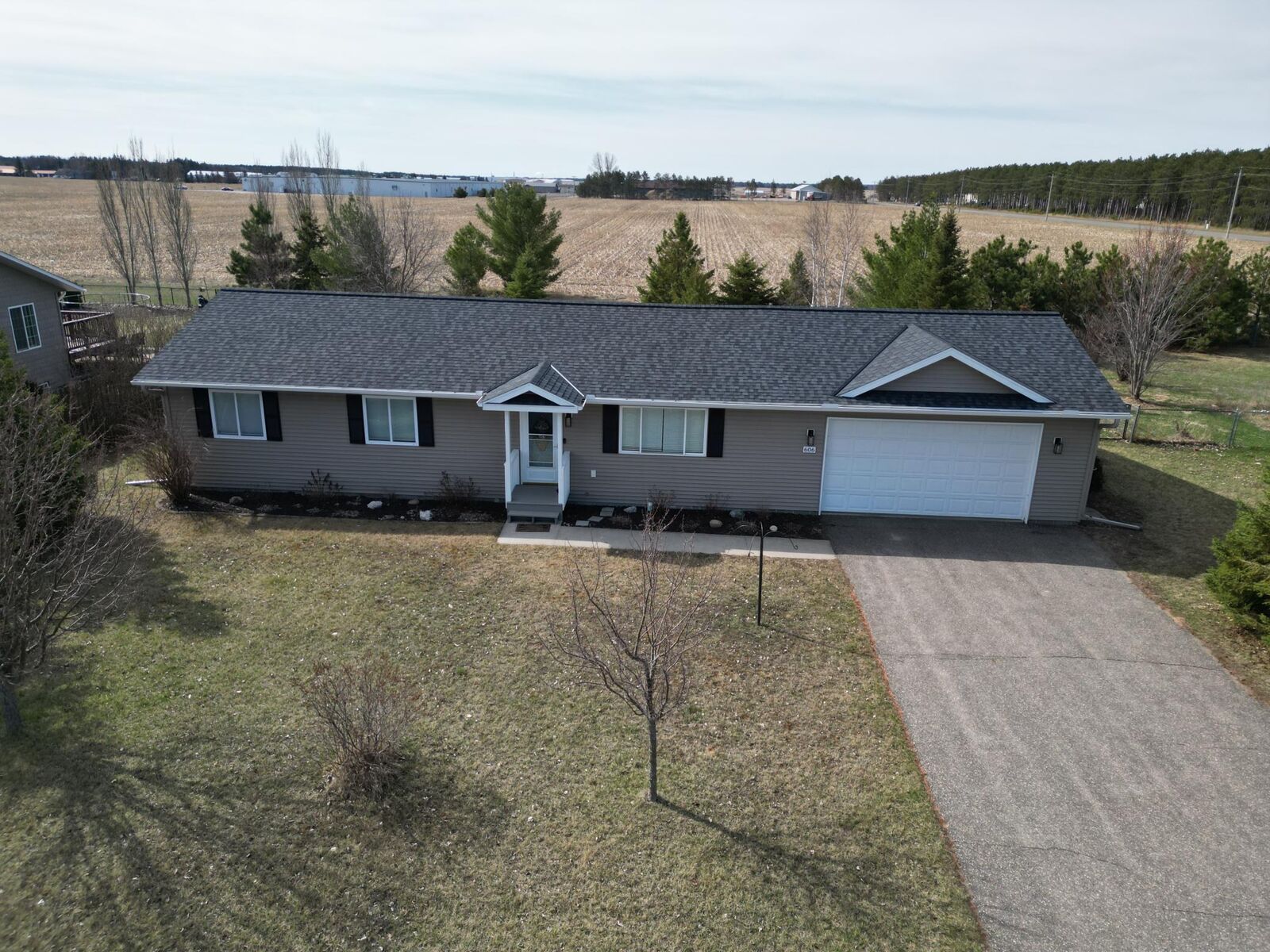 Property Photo:  606 Tenth Street W  MN 56470 