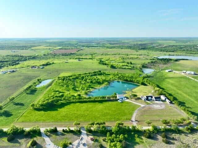 Property Photo:  1800 Moseley Road  TX 75119 