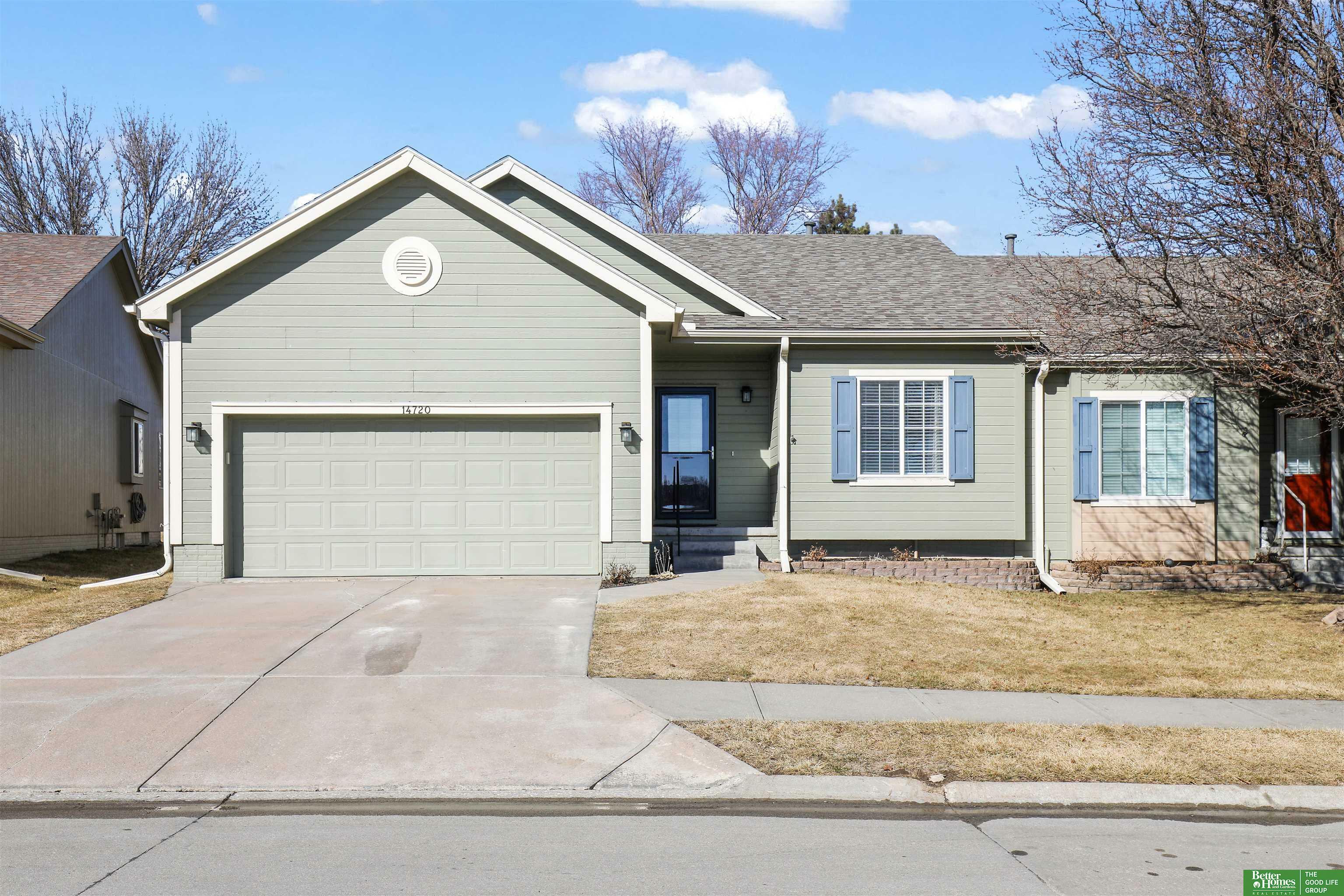 Property Photo: 14720 Camden Court NE 68116