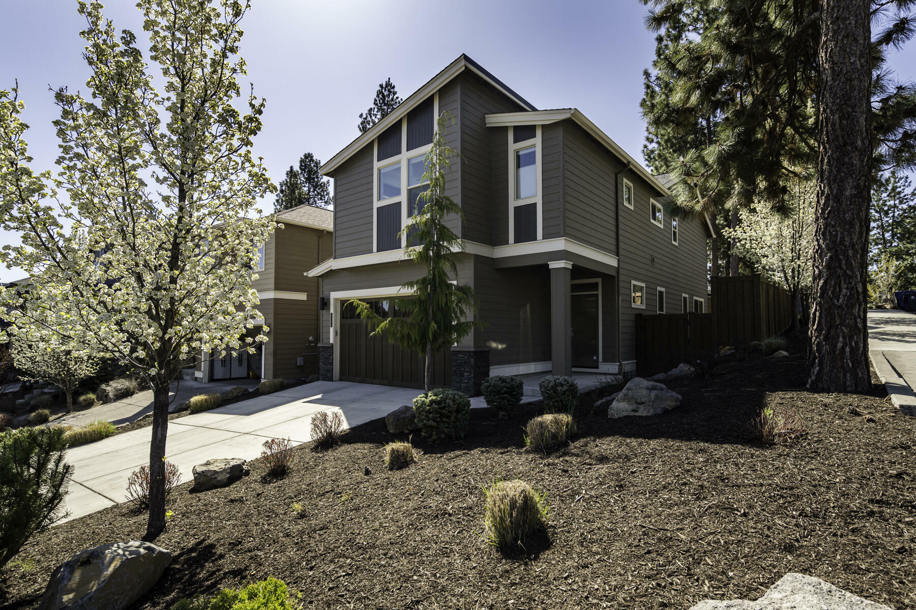Property Photo: 1210 NW Rockwood Lane OR 97703