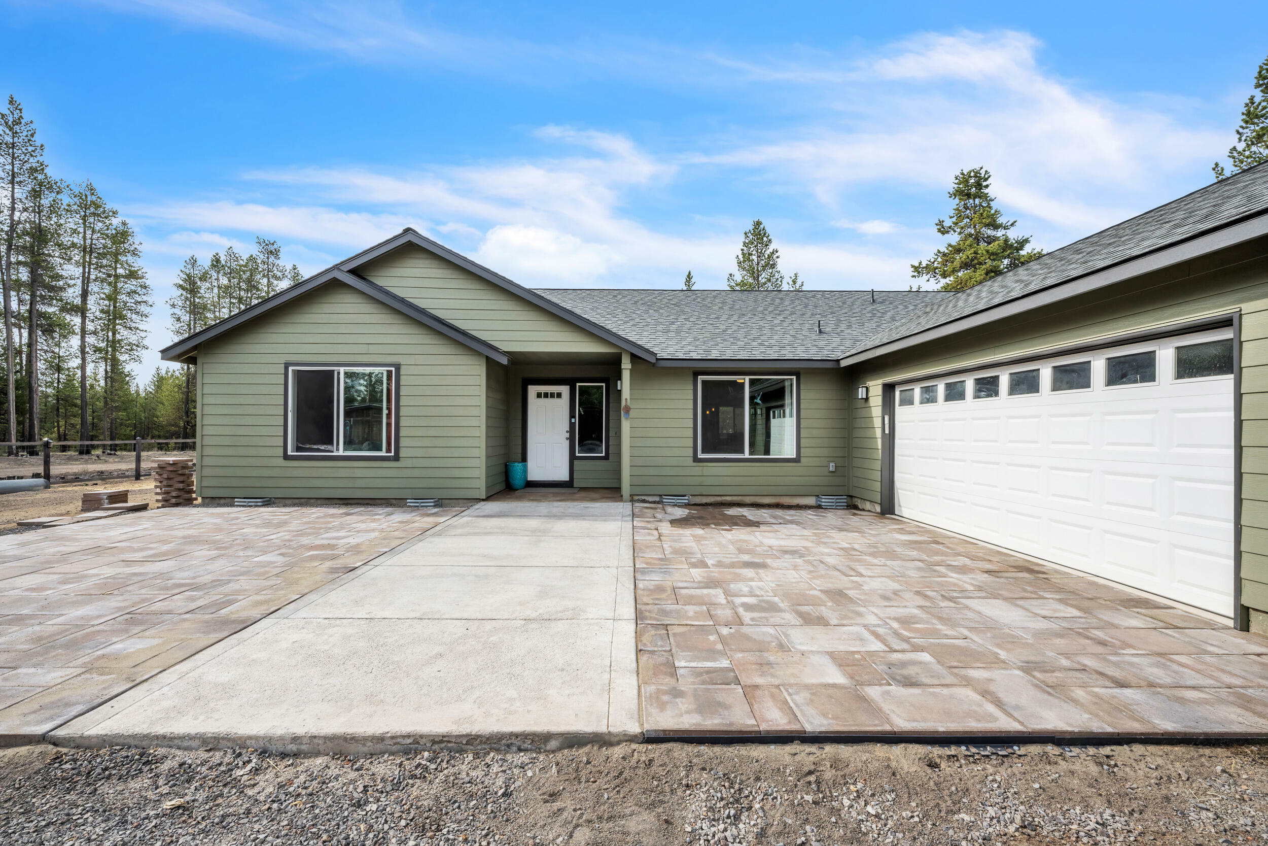 Property Photo: 16245 Sparks Drive OR 97739