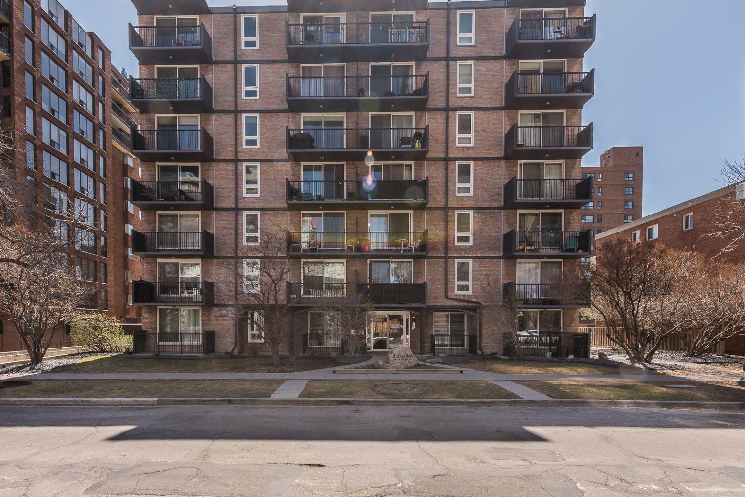 Property Photo: 1015 14 Avenue SW 605 AB T2R 0N9