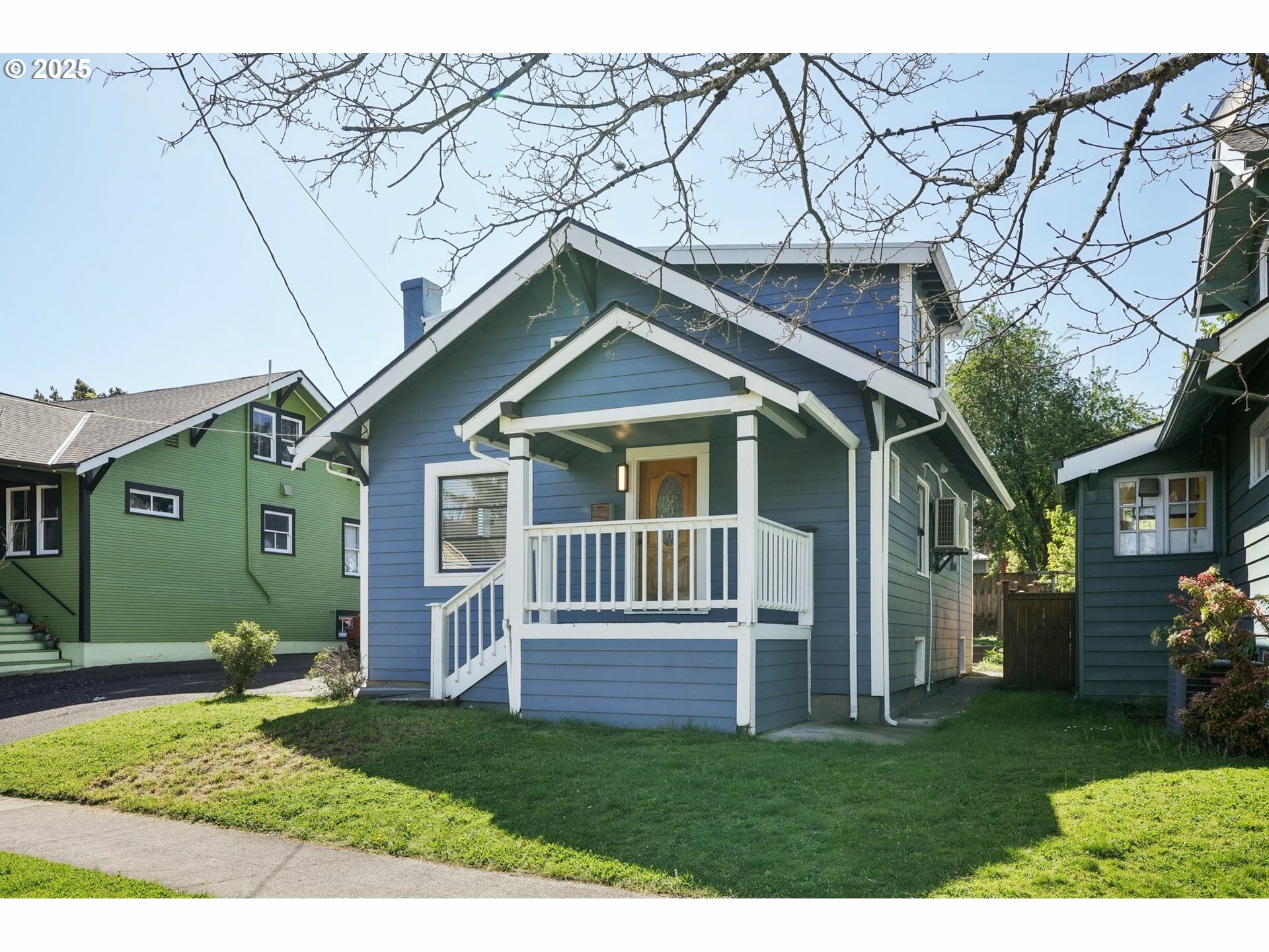 Property Photo: 3137 NE 70th Ave OR 97213