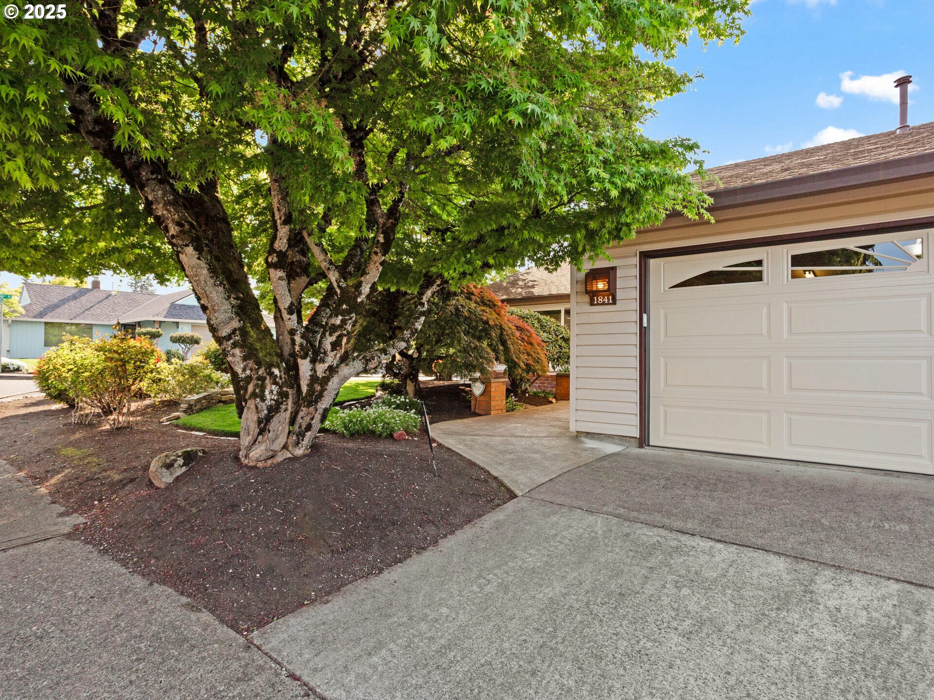 1841 NE 149th Ave  Portland OR 97230 photo